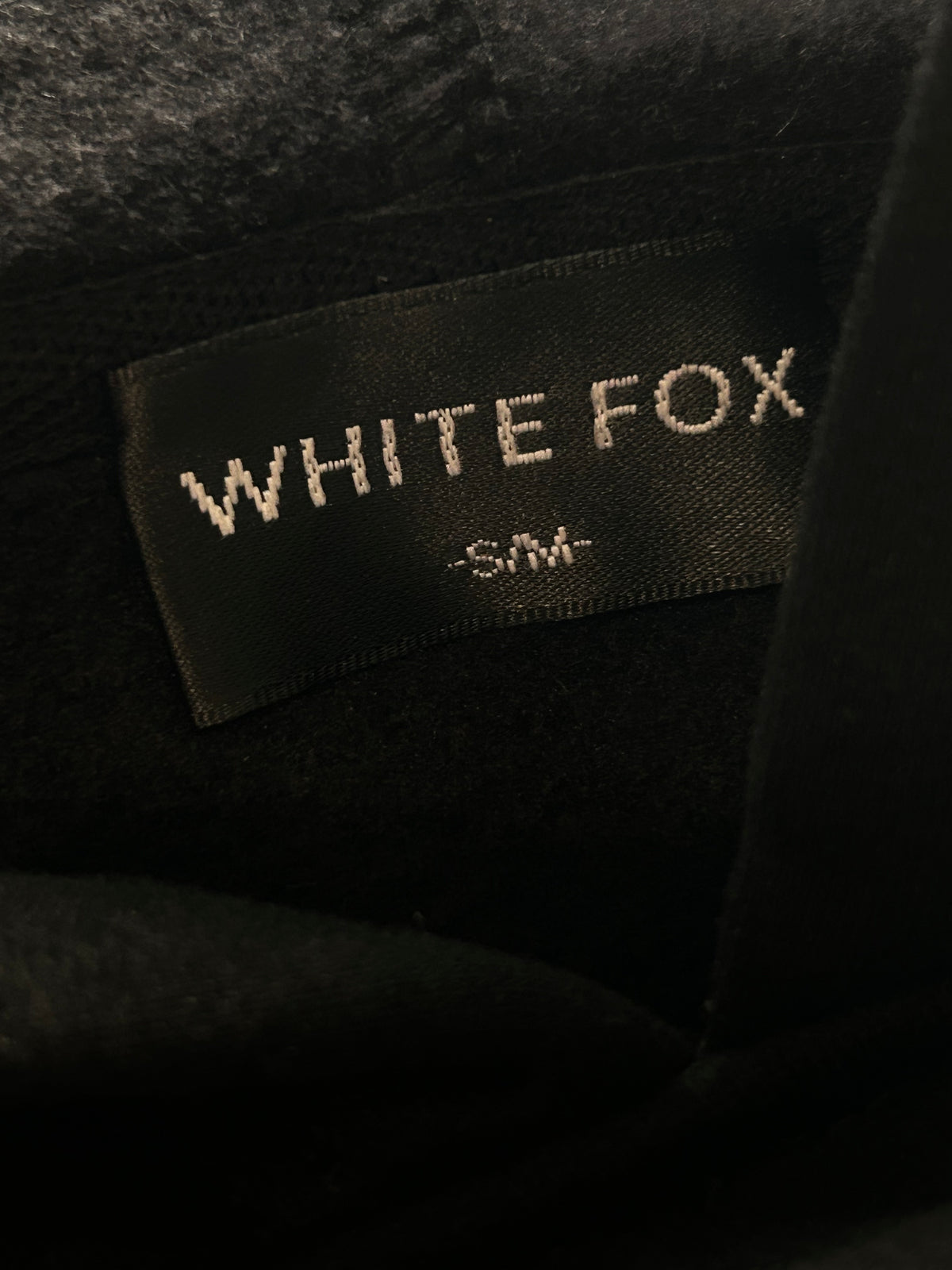 White Fox Black Hoodie S/M